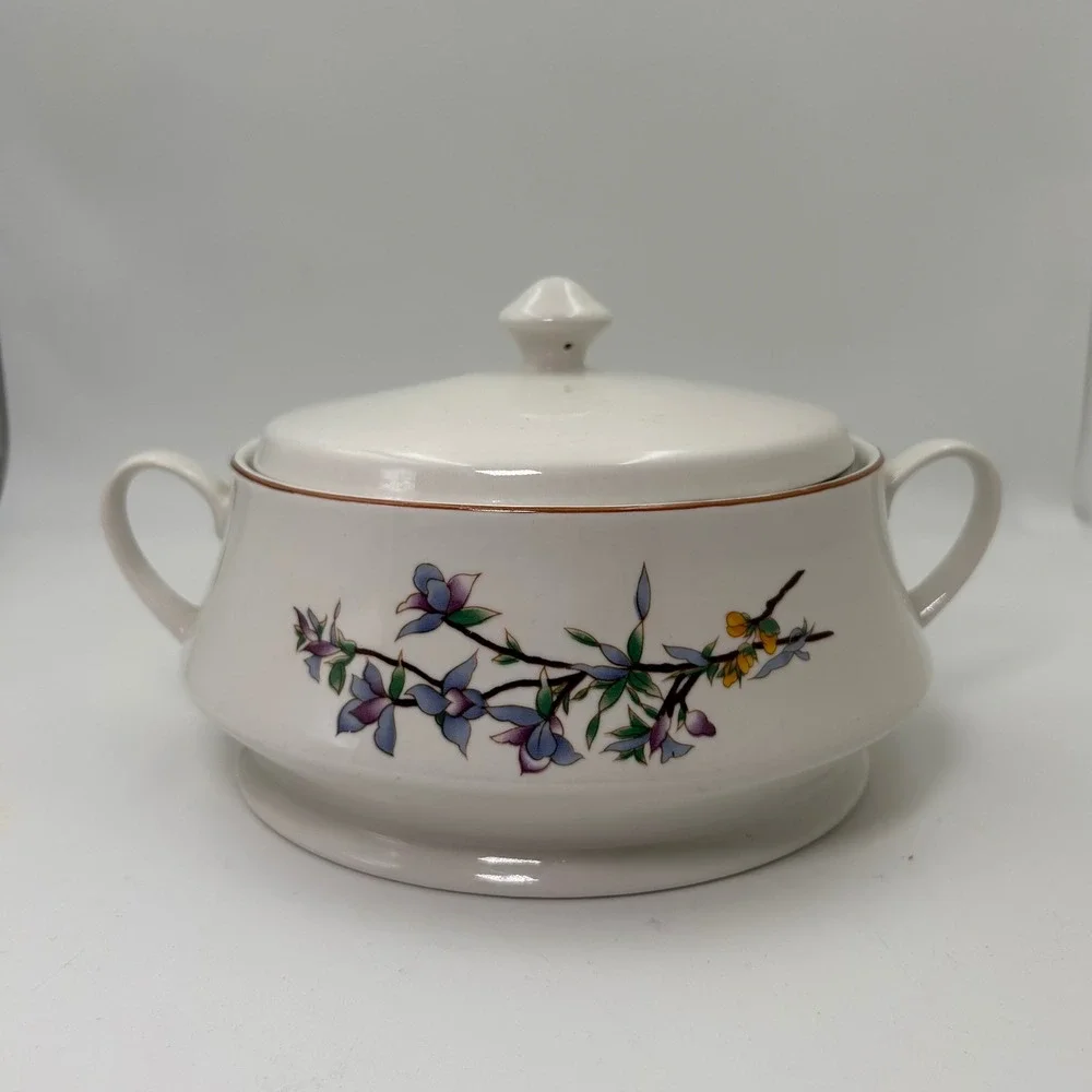 Woodhill Casserole Dish with Lid White Floral Ceramic Serving Bowl Cottagecore